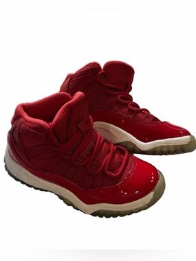 Nike Air Jordan 11C Kids Red Athletic Basketball Running Shoes Sporty Kinder